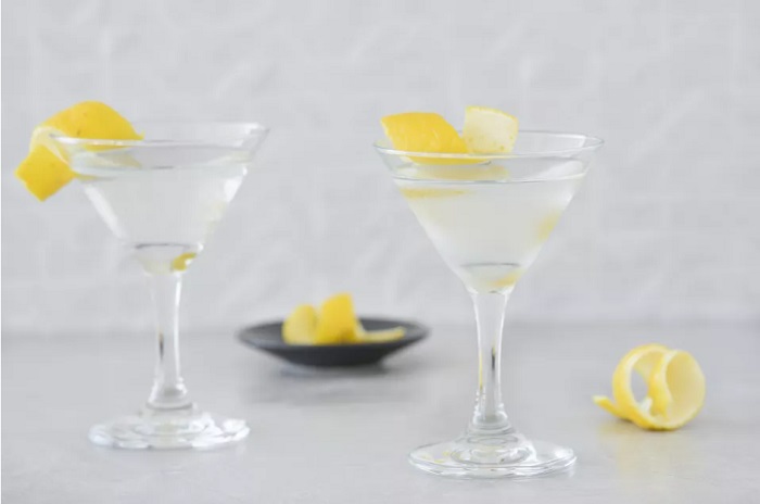Cocktail Bombay Sapphire và Martini hương vị tuyệt vời cho các bữa tiệc sang trọng của bạn và gia đình 