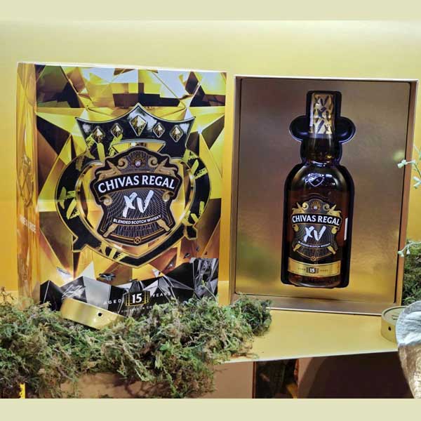 Rượu Chivas XV hộp quà tết ở thị trường Việt Nam