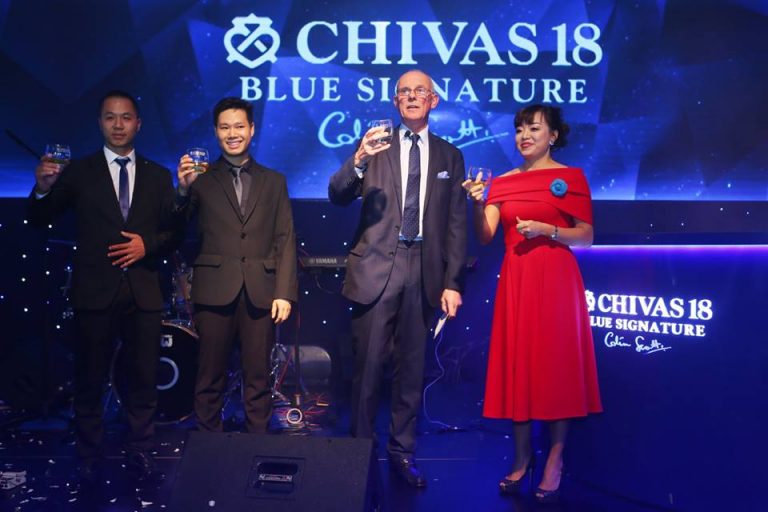 Ông Colin Scott – Bậc thầy hầm rượu nhà Chivas Brothers trong lễ ra mắt rượu chivas 18 blue signature