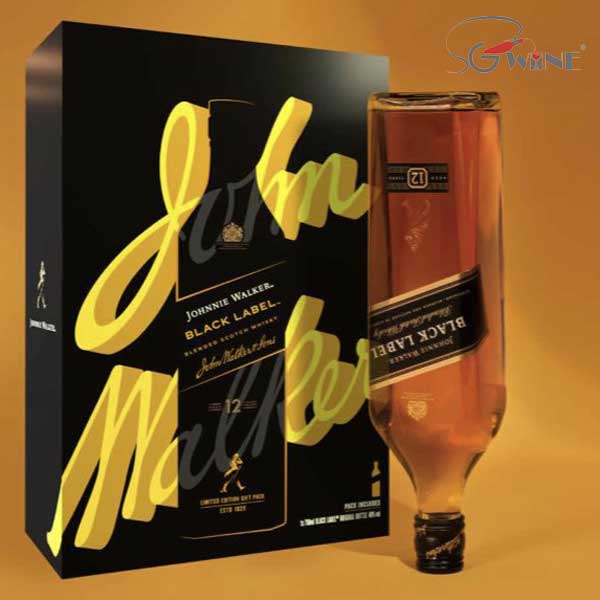 Rượu Johnnie Walker Black Label hộp quà tết 2022 thích hợp cho biếu tặng hoặc thưởng thức cùng gia đình và người thân trong dịp tết nguyên đán 2021