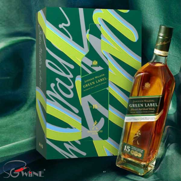 Rượu Johnnie Walker GreenLabel hộp quà tết 2022 thích hợp cho biếu tặng hoặc thưởng thức cùng gia đình và người thân trong dịp tết nguyên đán 2022